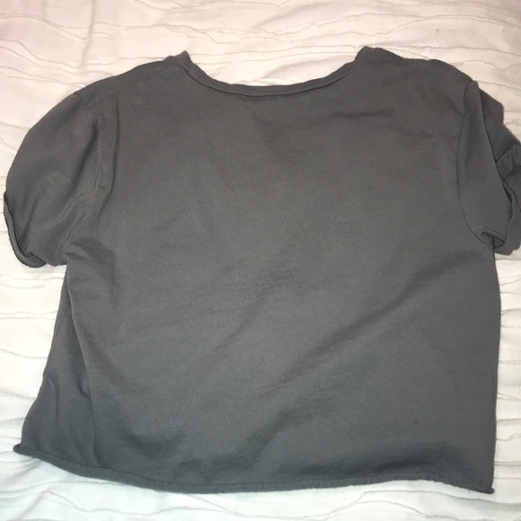 Cute grey t-shirt! - Picture 2 of 4